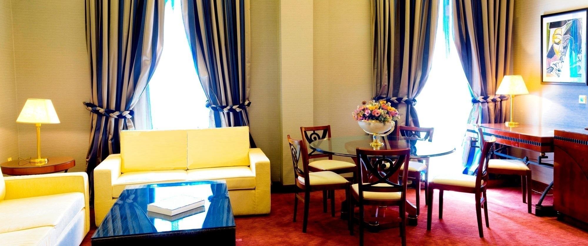 Piraeus Theoxenia Hotel Bagian luar foto A suite at the hotel
