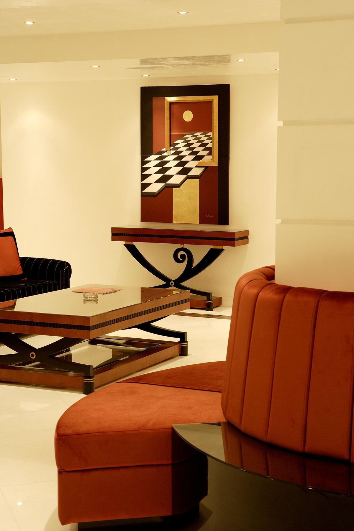 Piraeus Theoxenia Hotel Interior foto A console table
