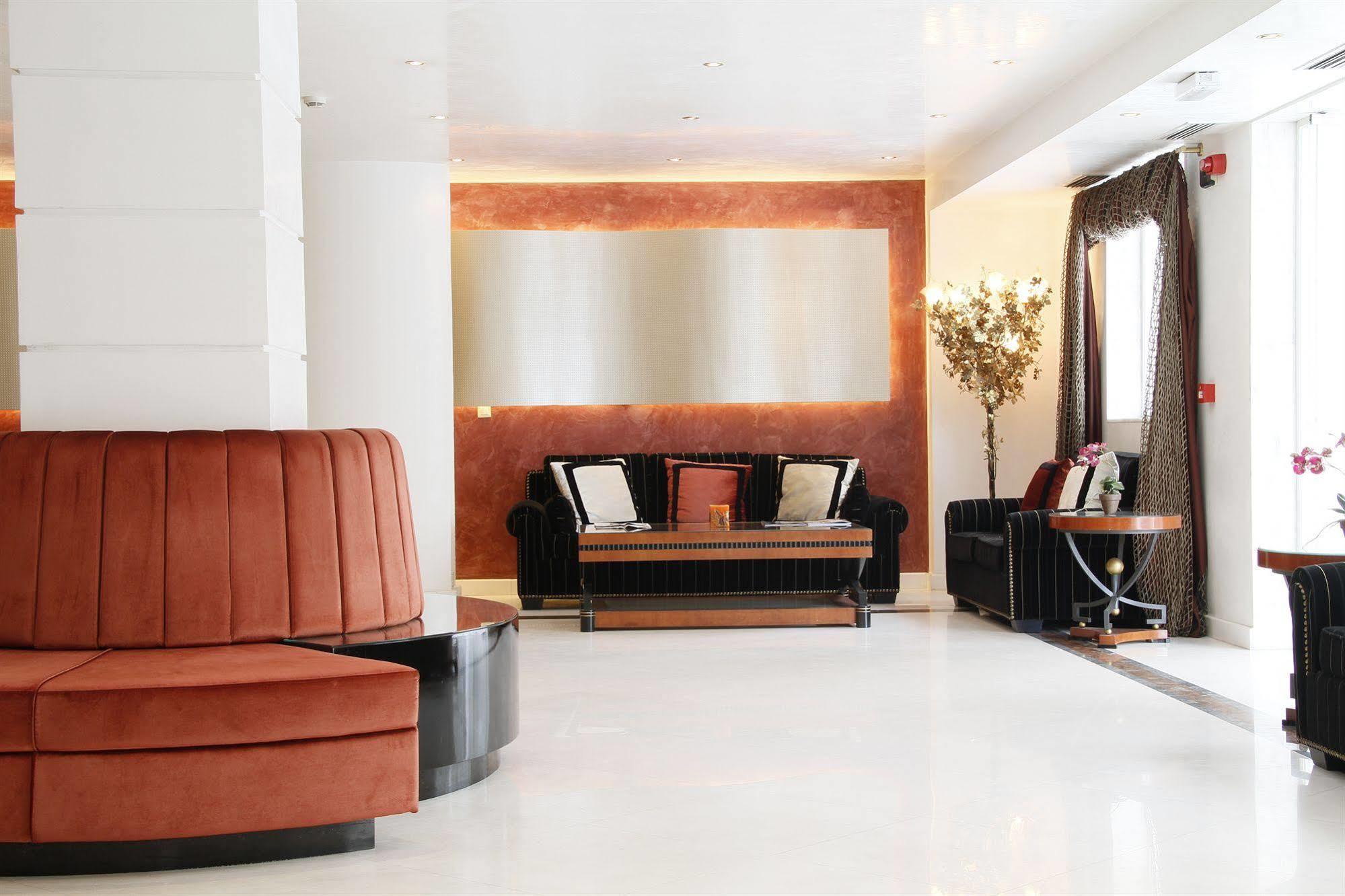 Piraeus Theoxenia Hotel Bagian luar foto Interior of the hotel